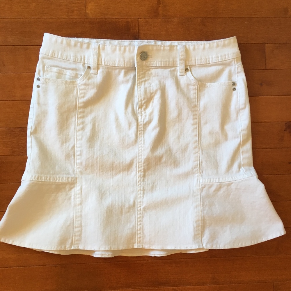 White House Black Market Skirt